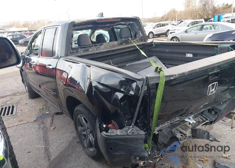 2021 Honda Ridgeline Rtl-E z USA, uszkodzony, nr VIN 5FPYK3F73MB021944